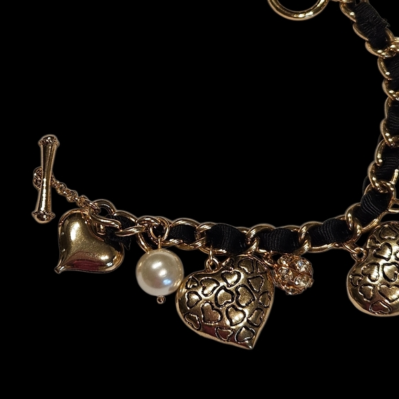 💛🐆Betsey Johnson Cheetah Big Cat Print Puffy Hearts Charm Toggle Bracelet NWOT - Picture 9 of 12